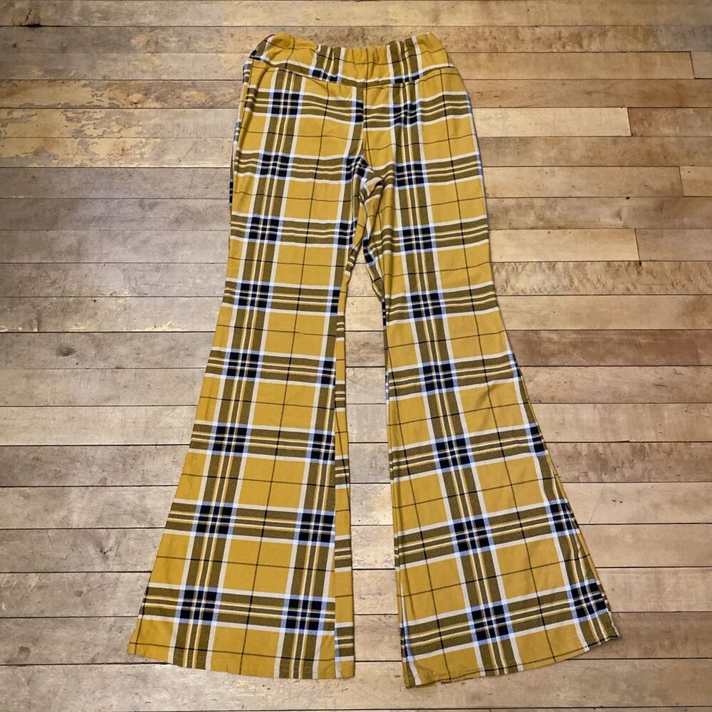 No Boundaries Women’s Size 11-13 Plaid Flare Leg Pull On Pants Yellow Checks